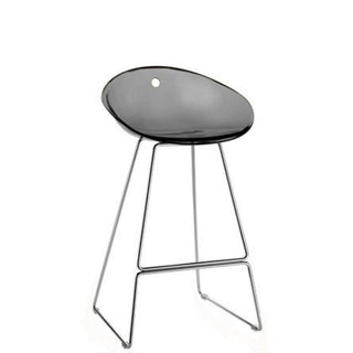 Pedrali Gliss 902 stool with sled base and seat H.65 cm. Pedrali Transparent smoke grey FU - Buy now on ShopDecor - Discover the best products by PEDRALI design